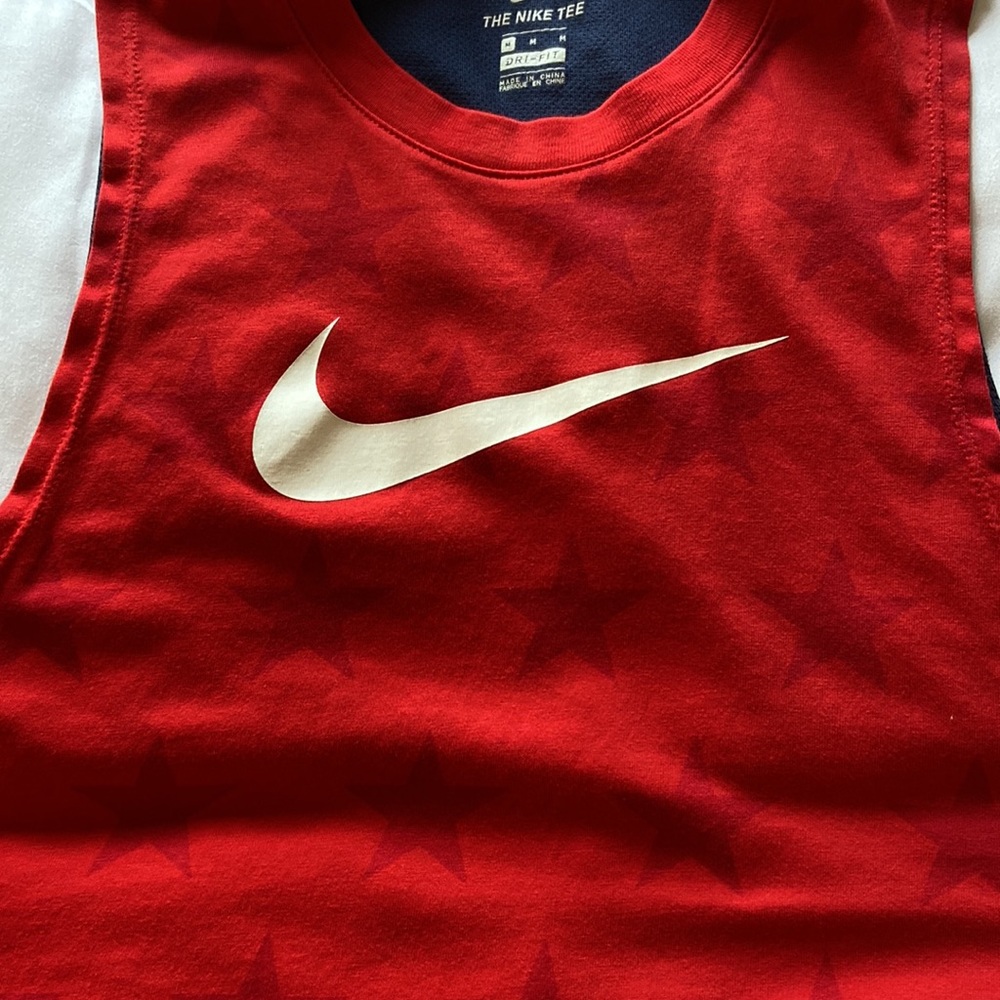 Nike patriotic NFL football tank top. Men’s Size Medium.  Red/white/blue.  EUC. - Picture 9 of 9